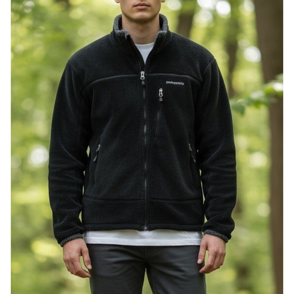 Patagonia R4 Fleece Jacket Black Soft Polartec Regulator Full Zip Men’s Small - Picture 1 of 9